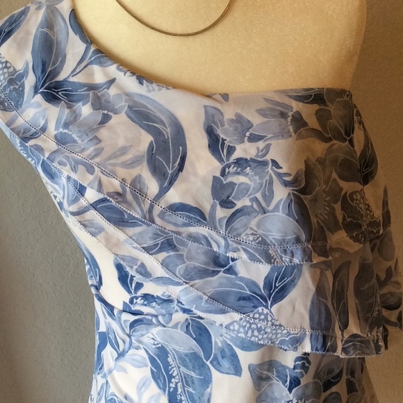 White House Black Market One Shoulder Top - Picture 6 of 8